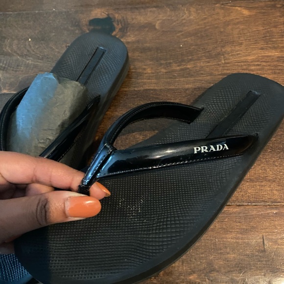 Authentic Prada sandals - Picture 4 of 14